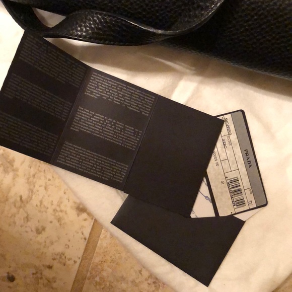 Authentic Prada handbag - Picture 5 of 6